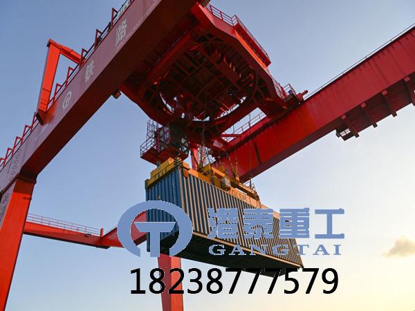 集裝箱龍門吊吊具的伸縮梁的長度調節方法