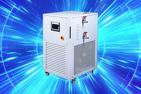 小型高低溫循環一體機的導熱油詳細介紹 小型高低溫循環一體機的導熱油詳細介紹