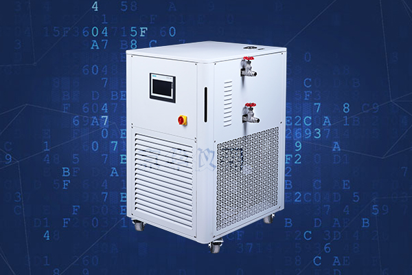 小型高低溫循環一體機的導熱油詳細介紹 小型高低溫循環一體機的導熱油詳細介紹